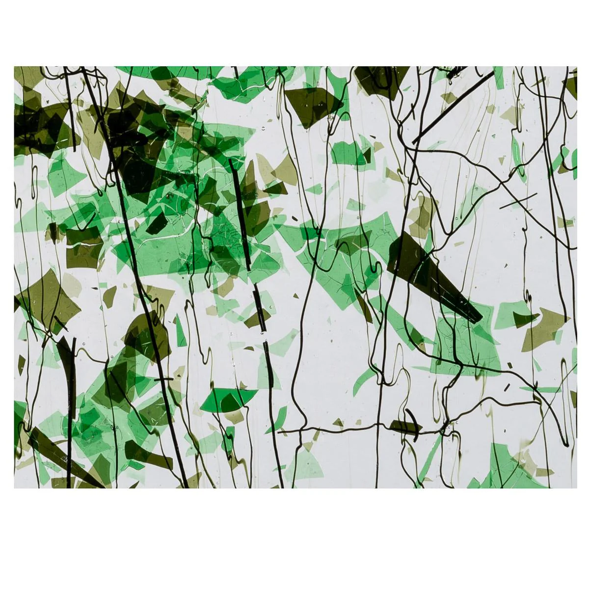 Green Fracture w/Line Cast Green Streamers on Clear Clear Base Collage, Single-rolled, 3 mm, Fusible - Image 2