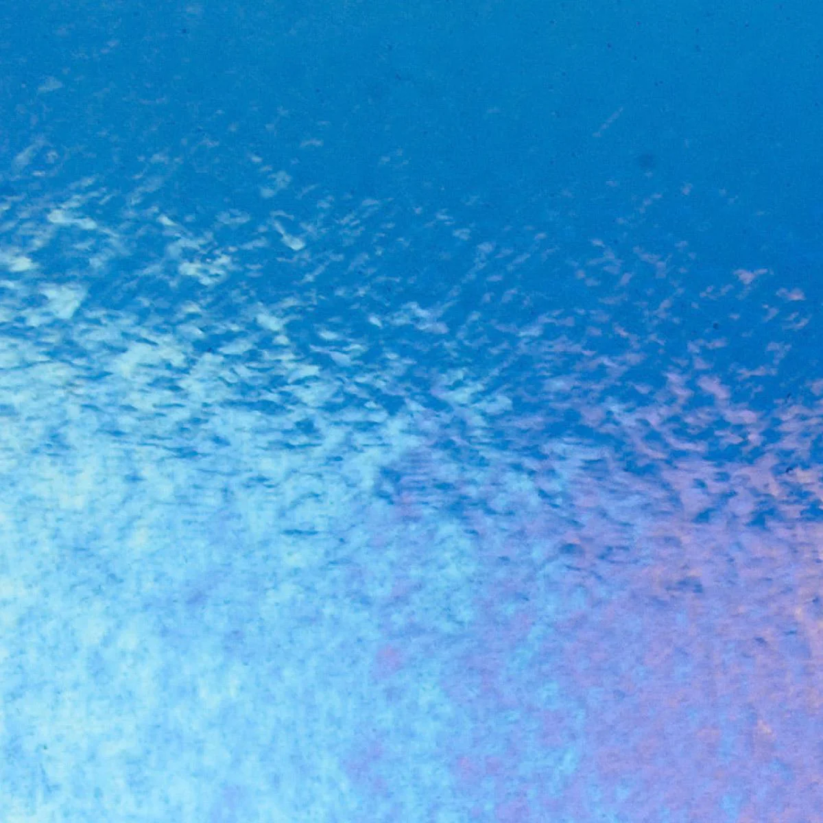 True Blue Transparent, Double-rolled, Iridescent, rainbow, 3 mm, Color Sample, 2 x 2 in.
